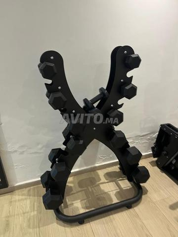 رف ودعم لرفع الأثقال والعصا