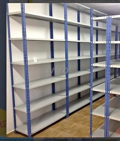 رفوف معدنية خفيفة الوزن بسعر المصنع متوفرة في المخزون