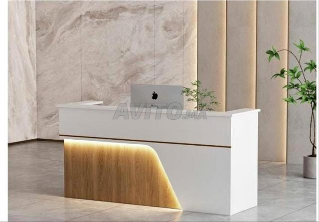 منضدة استقبال