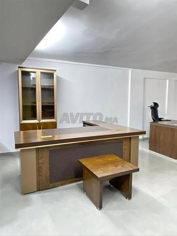 Bureau de direction reflétant puissance et professionnalisme