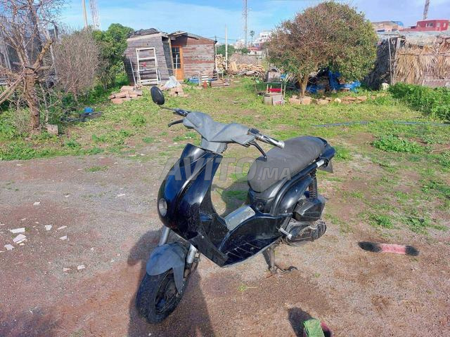 Le Moto d'Etudiant, en tres bonne etat