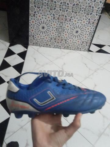 حذاء مستعمل خاص لكرة القدم مقاس حذاء 37 /38