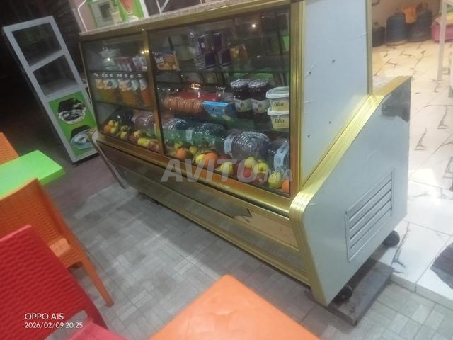 ثلاجة للحلويات والمحلبة - 2