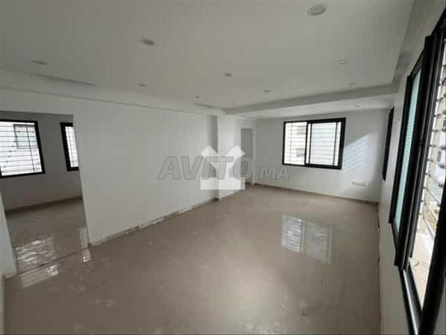 169922-Bureau à louer à 8000DH à Californie