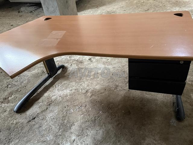 Grand bureau d'angle avec tiroirs Bureau professionnel - 2