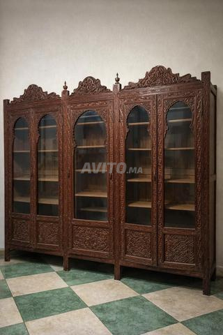 Vitrine d’antiquité centenaire