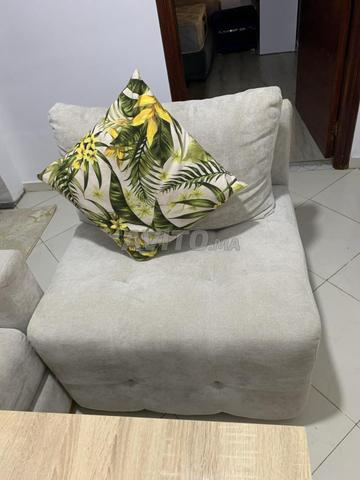 كرسي بذراعين مع كرسي طاولة دوبوا