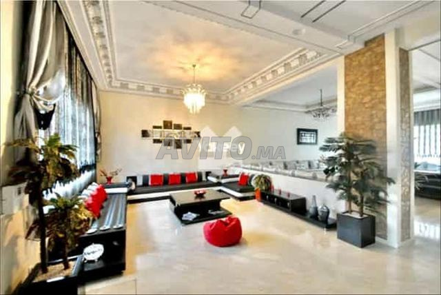 10411-بيع فيلا في الدار البيضاء ليمون بمساحة 300 متر مربع