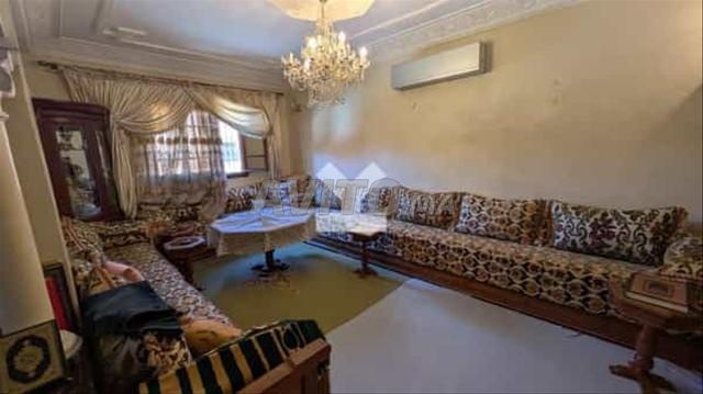 92144-بيع فيلا في مراكش حي المسار بمساحة 240