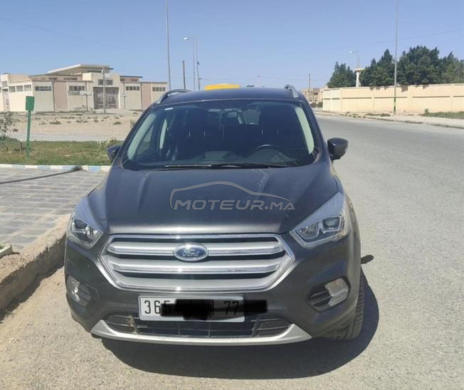 ford kuga a vendre tres bien entretenu comme neuf 