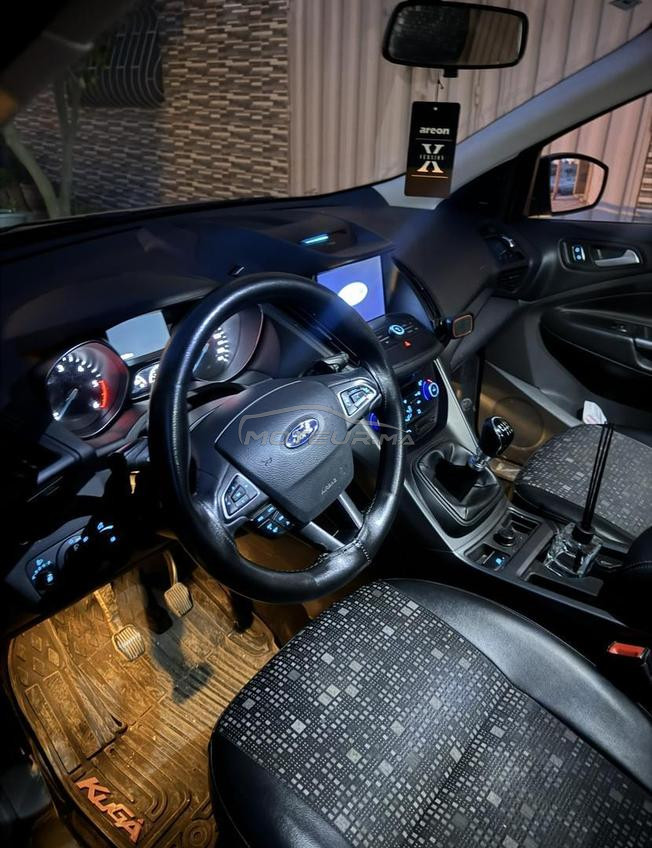 ford kuga a vendre tres bien entretenu comme neuf 