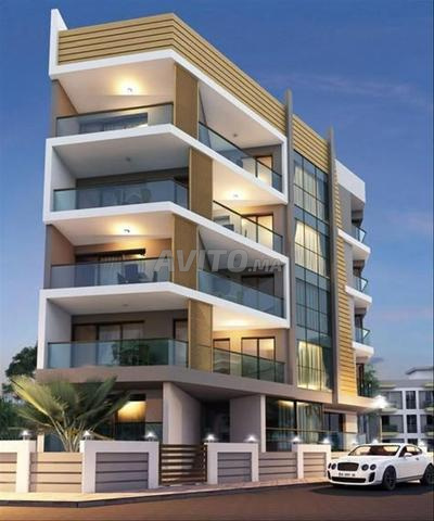 Lot terrain trois façades immeuble Av Assaadiyine