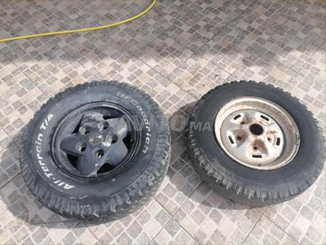 DES JANTES TOLE ET ALU  4X4 LAND ROVER