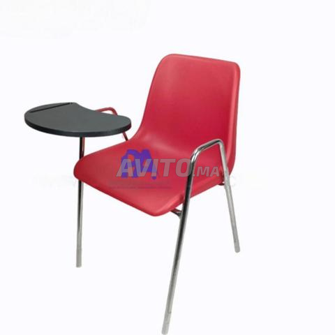 Chaise scolaire avec écritoire/table/vestiaire