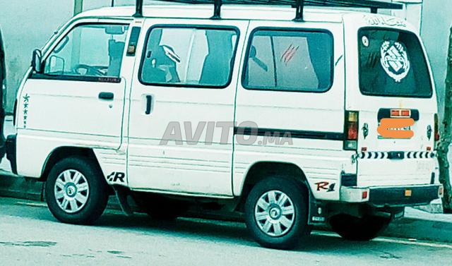 سيارة للخذمة