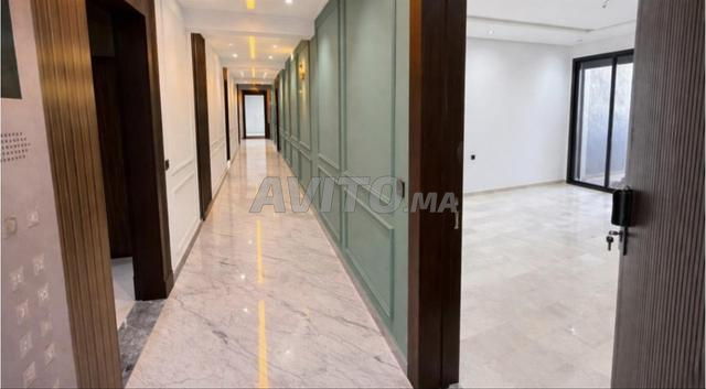 Appartement à louer 68 m² à Bouskoura - 2