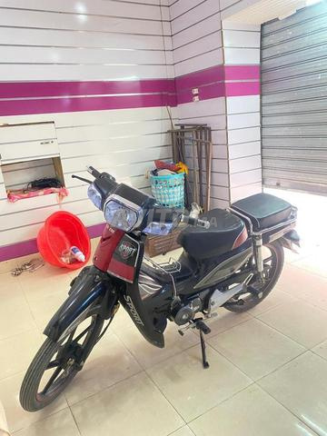 مرحبا لمن يحتاج بعض المال معها