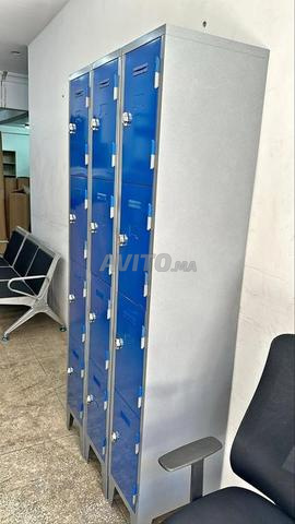 Disponible en différentes tailles (armoire basse/ moyenne/ haute)