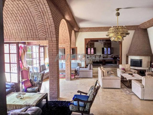 Vente Villa de 2400 m2 à Bouskoura - 2