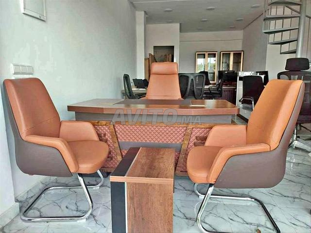 pack fauteuil en simili cuir/bureau/vestiaire/banc