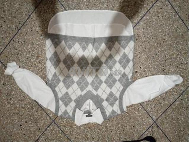 كنزة قميص في حالة جيدة جدا