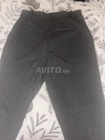 Pantalon gris élégant Taille M Neuf jamais porté - 2