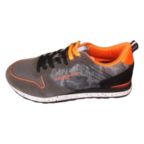 Vendre Sneakers Karl Lagerfeld d'origine.