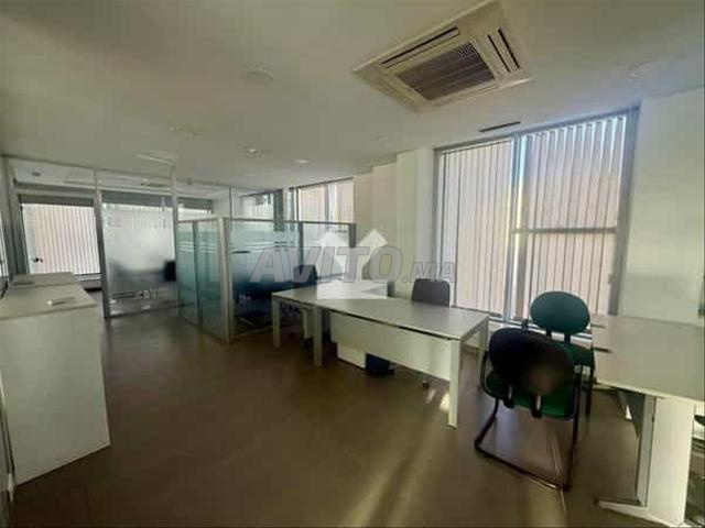 172702-Bureau à louer à 100000DH à Bourgogne (Anfa