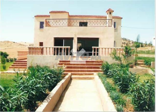 170285-بيع فيلا في الخميسات حي السلام بمساحة 8175 م