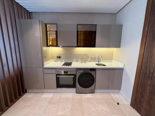 استوديو للإيجار 70 متر مربع في الدار البيضاء - 2