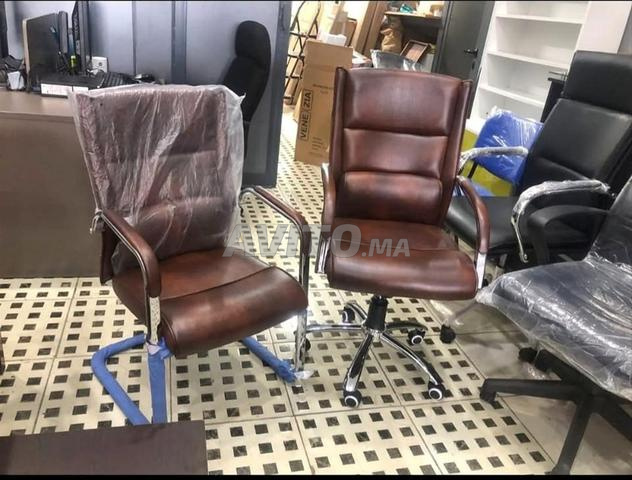 Chaise importée haut de gamme avec un design moderne et un confort supérieur