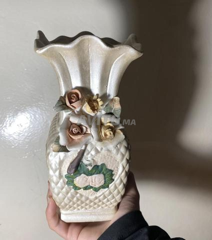 Vase décoratif en porcelaine style vintage