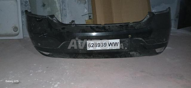 Parachoke et capot Dacia 2020