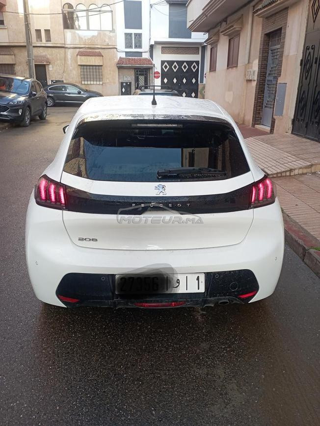 Voiture intacte 