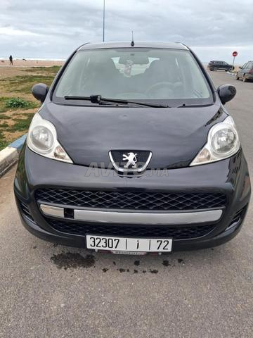 Je mets en vente voiture marque peugeot 107