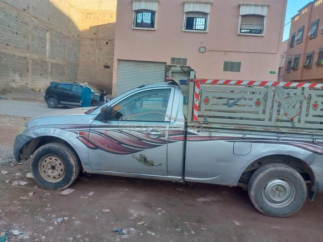 Mitsubishi - L200 