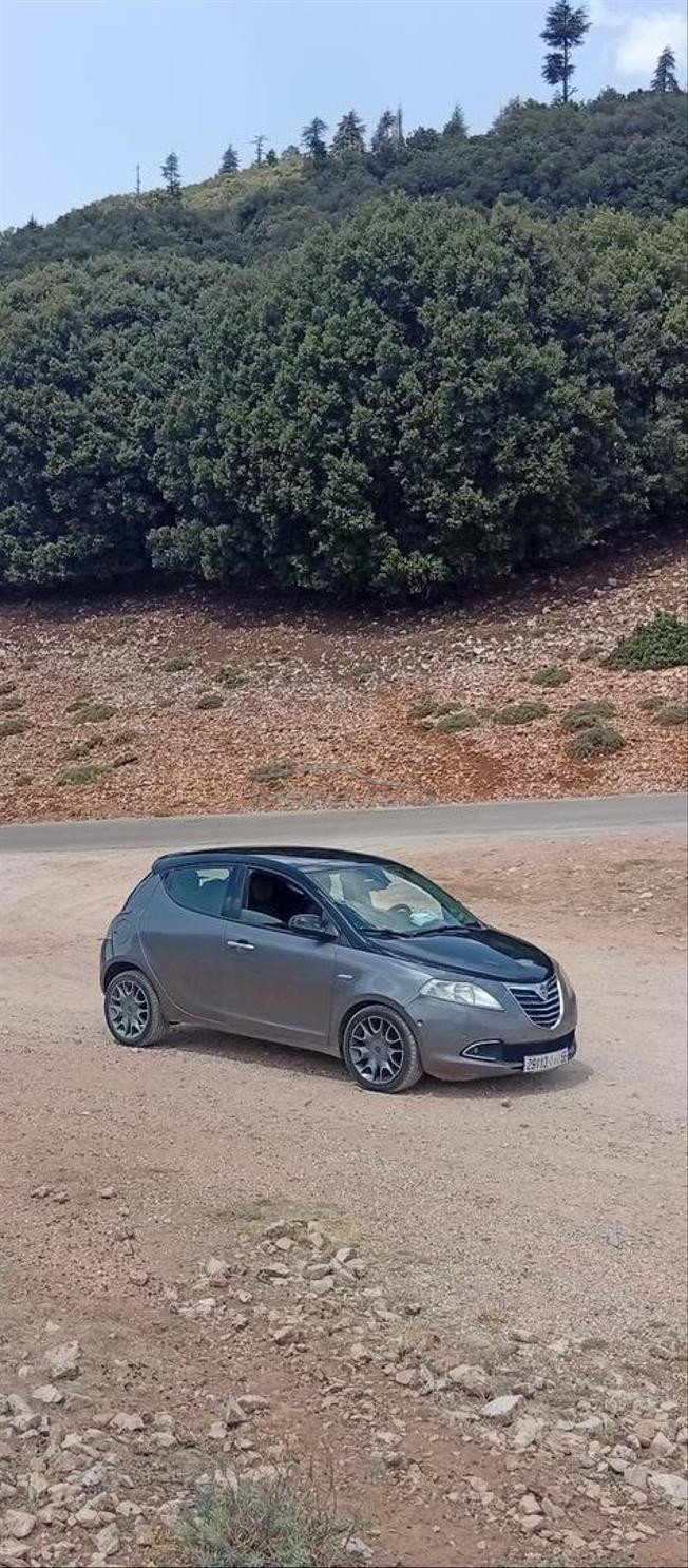 LANCIA YPSILON, 2012  ESSENCE 