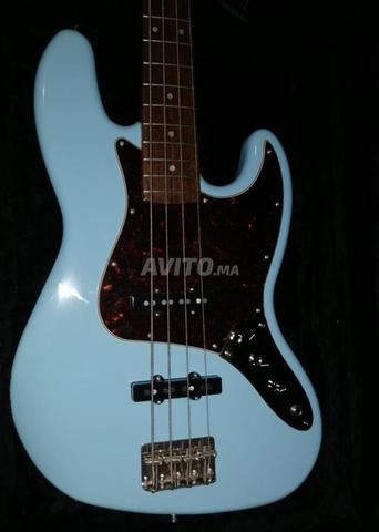 Squier by Fender Classic Vibes Daphne Bleu J Bass