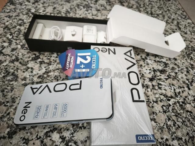 Smartphone tecno pove neo. Tout est d'origine