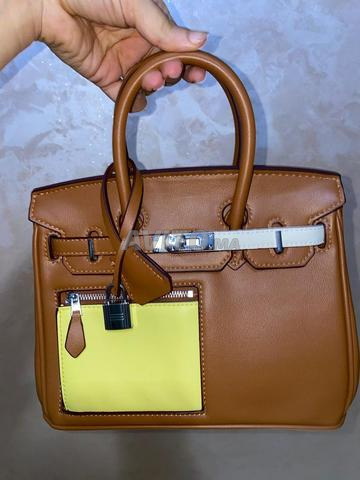 حقيبة يد فاخرة عالية الجودة - أنيقة ومتينة