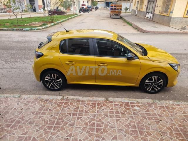 Peugeot 208 en bon état