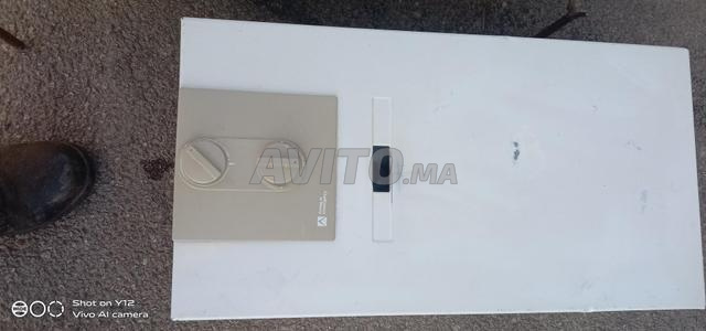 Chauffe-eau de salle de bain 11 litres, bonne affaire et en bon état