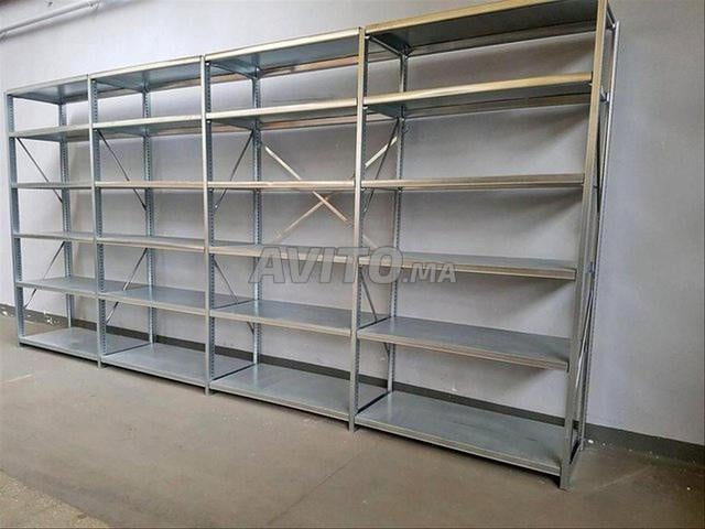 Étagère en métal avec 4 tablettes