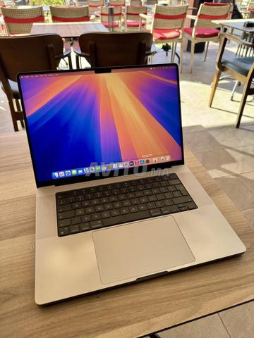 ماك بوك m1 برو 16 بوصة