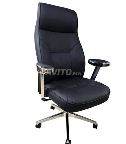 Chaise importée de luxe et raffinée avec une vue unique