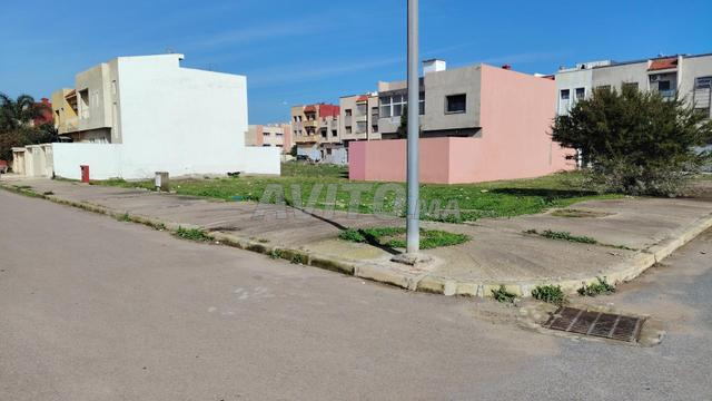 283 متر مربع منطقة فيلا 3 واجهات في الواحة