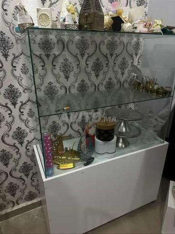 واجهة عرض شوكولاتة أو إكسسوارات