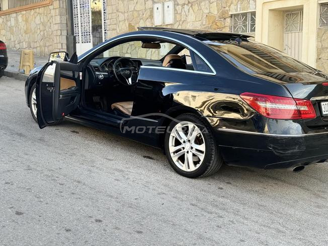 Mercedes E coup 220