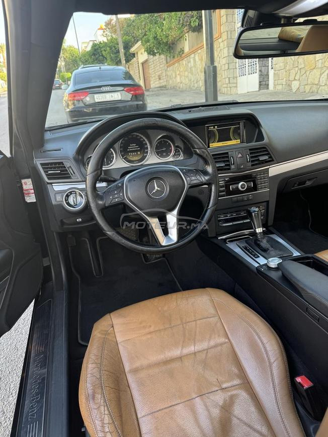 Mercedes E coup 220