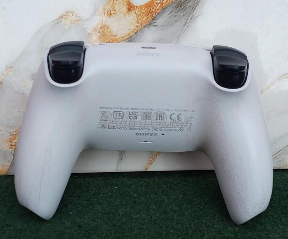 Manette Playstation 5 avec quelques rayures - 2